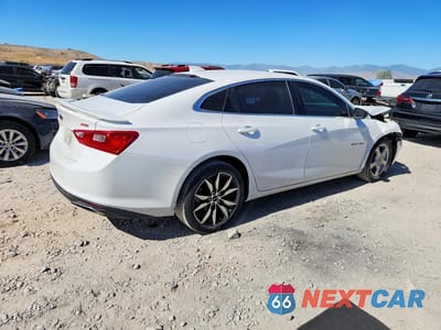 Trzecie zdjęcie samochodu z tyłu: 2020 CHEVROLET MALIBU RS VIN:1G1ZG5ST6LF024093 - miniatura