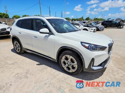 Czwarte zdjęcie samochodu z boku: 2026 BMW X1 XDRIVE28I VIN:WBX73EF00T5620416 - miniatura
