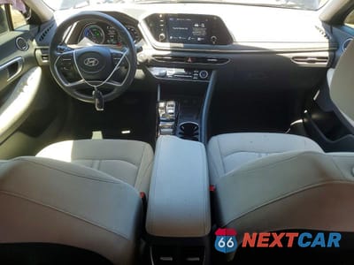 Zdjęcie 8 z 12 samochodu: 2021 HYUNDAI SONATA HYBRID SEL VIN:KMHL34JJXMA021890 - miniatura