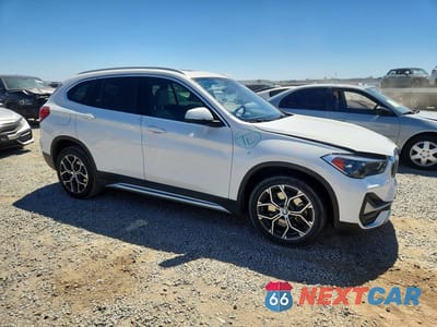 Czwarte zdjęcie samochodu z boku: 2020 BMW X1 SDRIVE28I VIN:WBXJG7C02L5P75141 - miniatura