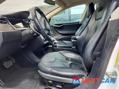 Zdjęcie 7 z 13 samochodu: 2013 TESLA MODEL S VIN:5YJSA1CG7DFP07530 - miniatura