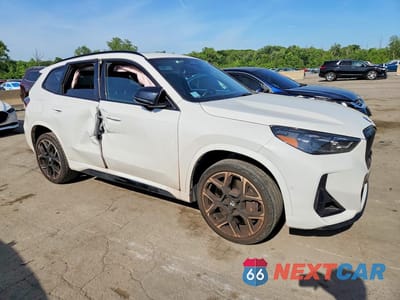Czwarte zdjęcie samochodu z boku: 2024 BMW X1 VIN:WBX13EF01R5Y99177 - miniatura