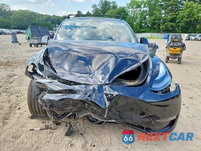 Piąte zdjęcie samochodu w środku: 2024 TESLA MODEL Y VIN:7SAYGDEE9RA221654 - miniatura