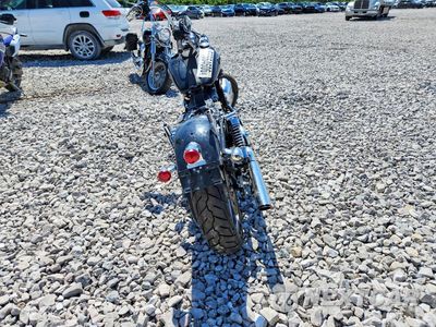 Czwarte zdjęcie samochodu z boku: 2012 HARLEY-DAVIDSON FXDB DYNA STREET BOB VIN:1HD1GX413CC333919 - miniatura