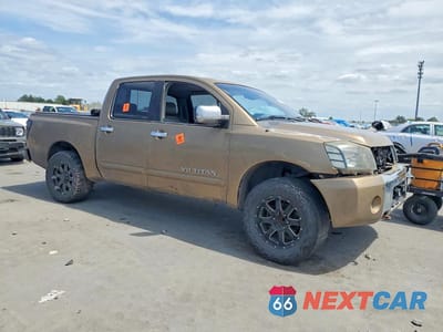 Czwarte zdjęcie samochodu z boku: 2005 NISSAN TITAN XE VIN:1N6BA07A65N536463 - miniatura