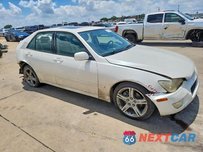 Czwarte zdjęcie samochodu z boku: 2001 LEXUS IS 300 VIN:JTHBD182610004157 - miniatura