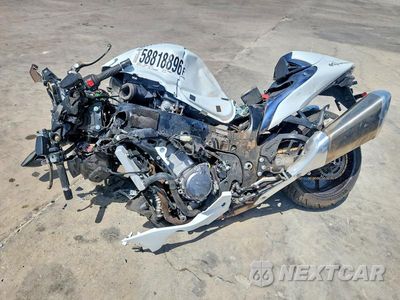 Trzecie zdjęcie samochodu z tyłu: 2022 SUZUKI GSX1300 RR VIN:JS1EJ11BXN7102410 - miniatura