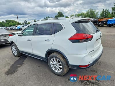 Drugie zdjęcie samochodu z przodu: 2017 NISSAN ROGUE SV VIN:KNMAT2MTXHP548294 - miniatura