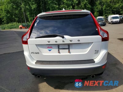 Zdjęcie 6 z 12 samochodu: 2013 VOLVO XC60 T6 VIN:YV4902DZ2D2439221 - miniatura