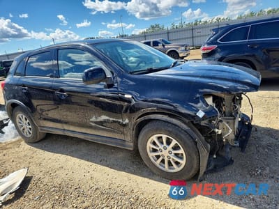 Czwarte zdjęcie samochodu z boku: 2017 MITSUBISHI RVR SE VIN:JA4AJ3AU5HZ604326 - miniatura