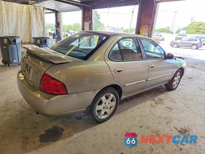 Trzecie zdjęcie samochodu z tyłu: 2005 NISSAN SENTRA 1.8 VIN:3N1CB51D05L545800 - miniatura