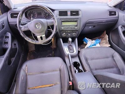 Zdjęcie 15 z 24 samochodu: 2012 VOLKSWAGEN JETTA VIN:3VWDX7AJ2CM340133 - miniatura