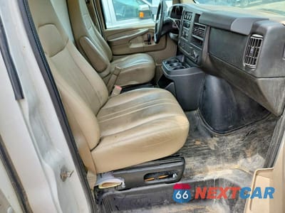 Zdjęcie 10 z 12 samochodu: 2015 CHEVROLET EXPRESS REFRIGERATED BOX TRUCK VIN:1GB6G5CG9F1154032 - miniatura