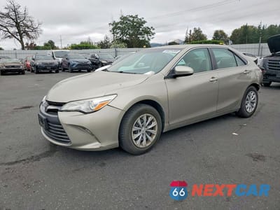 2015 TOYOTA CAMRY LE 4T4BF1FK5FR503113 - główne zdjęcie licytacji z USA - miniatura