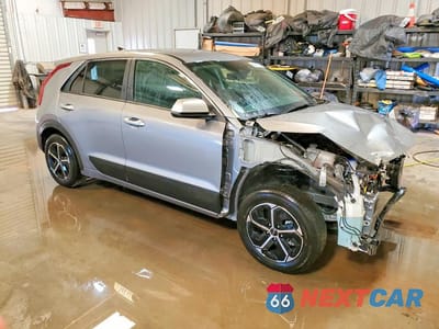 Czwarte zdjęcie samochodu z boku: 2026 KIA NIRO LX VIN:KNDCP3LE1T5332974 - miniatura