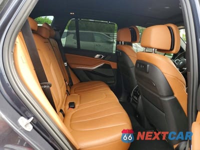 Zdjęcie 11 z 13 samochodu: 2021 BMW X5 M50I VIN:5UXJU4C0XM9D96162 - miniatura