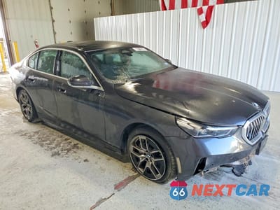 Czwarte zdjęcie samochodu z boku: 2026 BMW 540 XI VIN:WBA63FJ06TCX46486 - miniatura