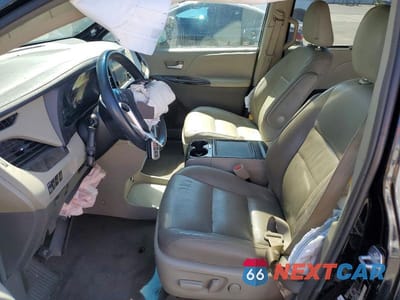 Zdjęcie 7 z 13 samochodu: 2016 TOYOTA SIENNA XLE 8-PASSENGER VIN:5TDYK3DC1GS749397 - miniatura