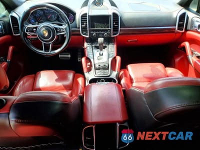 Zdjęcie 8 z 13 samochodu: 2016 PORSCHE CAYENNE GTS VIN:WP1AD2A28GLA78473 - miniatura