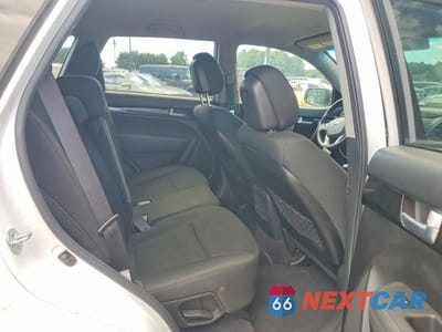 Zdjęcie 11 z 13 samochodu: 2014 KIA SORENTO LX VIN:5XYKTCA6XEG548383 - miniatura