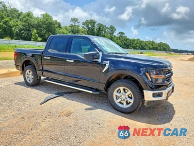 Czwarte zdjęcie samochodu z boku: 2025 FORD F150 XLT VIN:1FTFW3L80SKE54154 - miniatura