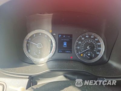 Zdjęcie 9 z 12 samochodu: 2022 HYUNDAI VENUE LIMITED VIN:KMHRC8A39NU190396 - miniatura