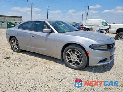 Czwarte zdjęcie samochodu z boku: 2015 DODGE CHARGER SXT VIN:2C3CDXJG1FH820120 - miniatura