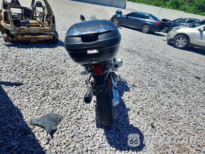 Czwarte zdjęcie samochodu z boku: 2010 BMW R1200 R VIN:WB1039804AZS26875 - miniatura