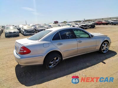 Trzecie zdjęcie samochodu z tyłu: 2005 MERCEDES-BENZ E 320 VIN:WDBUF65J95A702564 - miniatura