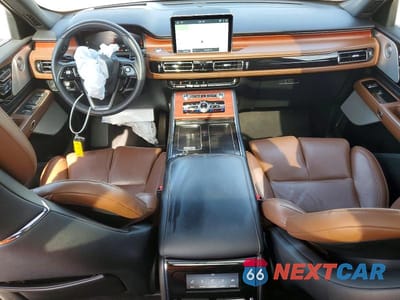 Zdjęcie 8 z 13 samochodu: 2022 LINCOLN AVIATOR RESERVE VIN:5LM5J7WCXNGL15893 - miniatura