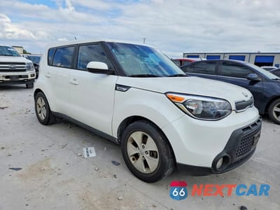 Czwarte zdjęcie samochodu z boku: 2015 KIA SOUL BASE VIN:KNDJN2A29F7808879 - miniatura