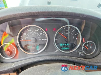 Zdjęcie 9 z 14 samochodu: 2012 JEEP WRANGLER SAHARA VIN:1C4AJWBG4CL220310 - miniatura
