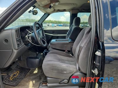 Zdjęcie 7 z 12 samochodu: 2006 CHEVROLET SILVERADO K1500 VIN:1GCEK19V26Z264748 - miniatura