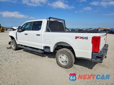 Drugie zdjęcie samochodu z przodu: 2023 FORD F350 XL SD SRW 4WD 6.8L V8 VIN:1FT8W3BA8PEC63004 - miniatura