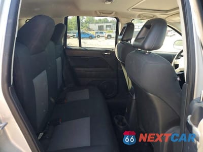 Zdjęcie 11 z 13 samochodu: 2009 JEEP COMPASS SPORT VIN:1J4FT47A19D139593 - miniatura