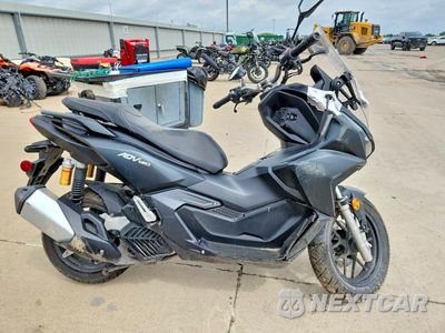 2025 HONDA ADV160 A MLHKF5456S5101329 - główne zdjęcie licytacji z USA - miniatura