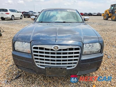 Piąte zdjęcie samochodu w środku: 2008 CHRYSLER 300 LX VIN:2C3LA43R28H107218 - miniatura