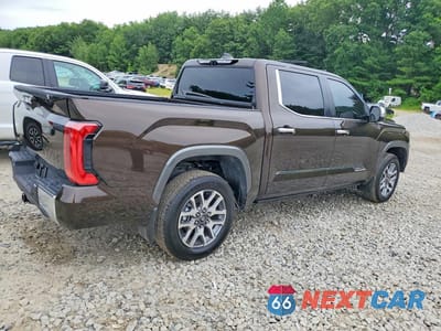 Trzecie zdjęcie samochodu z tyłu: 2025 TOYOTA TUNDRA 1794 EDITION VIN:5TFMA5DB7SX305948 - miniatura