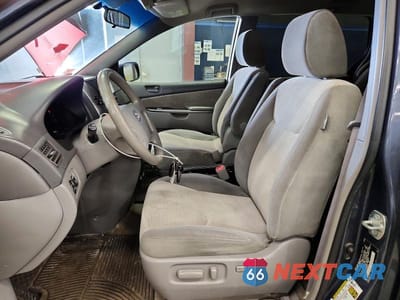 Zdjęcie 7 z 13 samochodu: 2009 TOYOTA SIENNA LE 7-PASSENGER VIN:5TDZK23C79S236321 - miniatura