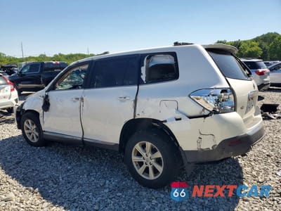 Drugie zdjęcie samochodu z przodu: 2012 TOYOTA HIGHLANDER BASE VIN:5TDBK3EH1CS136156 - miniatura