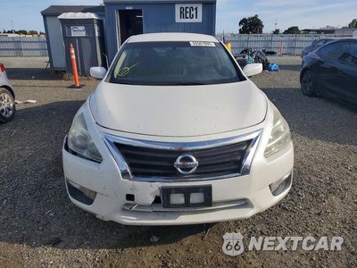 Piąte zdjęcie samochodu w środku: 2015 NISSAN ALTIMA 2.5 S VIN:1N4AL3AP6FC135005 - miniatura