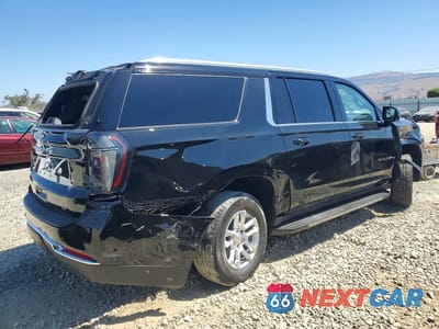 Trzecie zdjęcie samochodu z tyłu: 2026 CHEVROLET SUBURBAN K1500 LT VIN:1GNS6CKD3TR319473 - miniatura