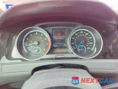 Zdjęcie 9 z 12 samochodu: 2017 VOLKSWAGEN GOLF R VIN:WVWVF7AU1HW124835 - miniatura