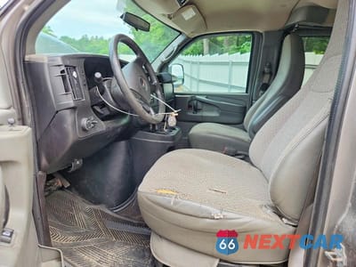 Zdjęcie 7 z 13 samochodu: 2012 GMC SAVANA G1500 LT VIN:1GKS8CF49C1118886 - miniatura