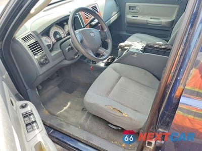 Zdjęcie 8 z 12 samochodu: 2005 DODGE DAKOTA QUAD SLT VIN:1D7HW48N15S288721 - miniatura