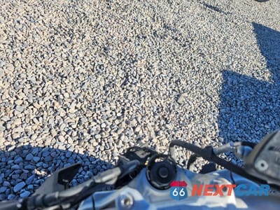 Zdjęcie 7 z 8 samochodu: 2021 BMW F 900 R VIN:WB10K1307M6E75031 - miniatura