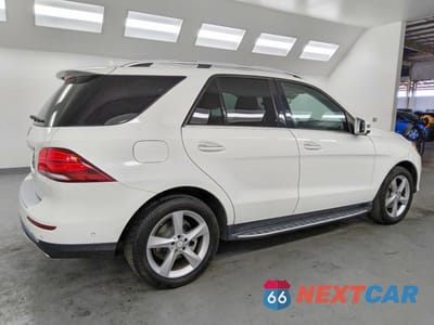 Trzecie zdjęcie samochodu z tyłu: 2016 MERCEDES-BENZ GLE 350 VIN:4JGDA5JB9GA686065 - miniatura