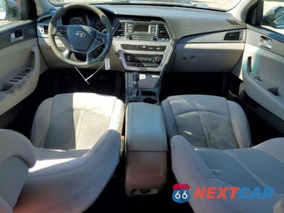 Zdjęcie 8 z 13 samochodu: 2015 HYUNDAI SONATA SE VIN:5NPE24AF9FH236152 - miniatura