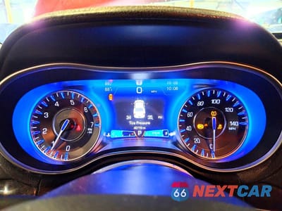 Zdjęcie 9 z 13 samochodu: 2021 CHRYSLER 300 TOURING VIN:2C3CCAAG3MH661615 - miniatura