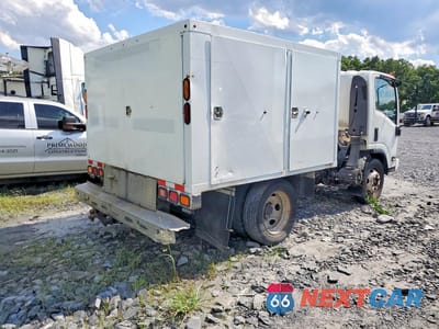 Trzecie zdjęcie samochodu z tyłu: 2015 ISUZU NPR HD DELIVERY TRUCK VIN:54DC4W1B2FS806015 - miniatura